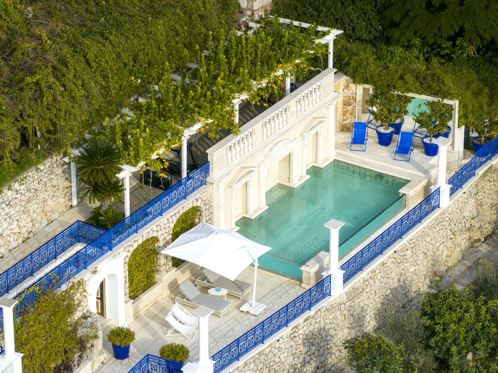 Pool and pergola